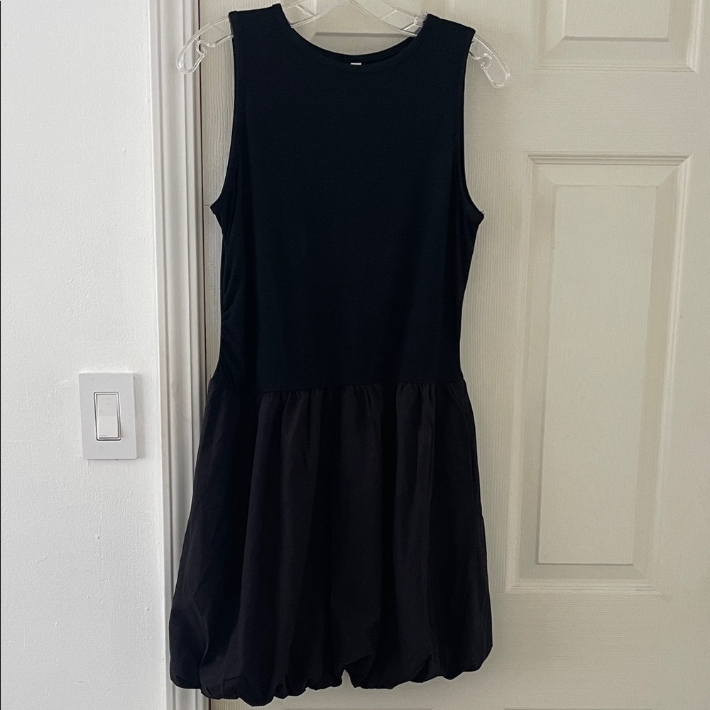 Elegant Black Sleeveless Dress